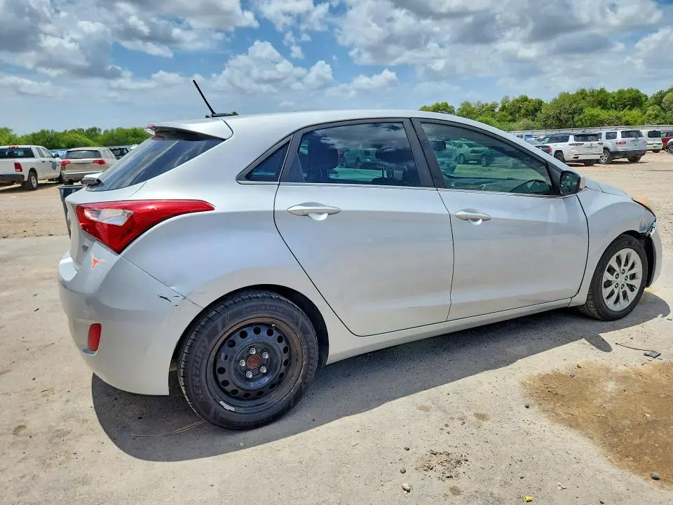2017 HYUNDAI ELANTRA GT BASE  