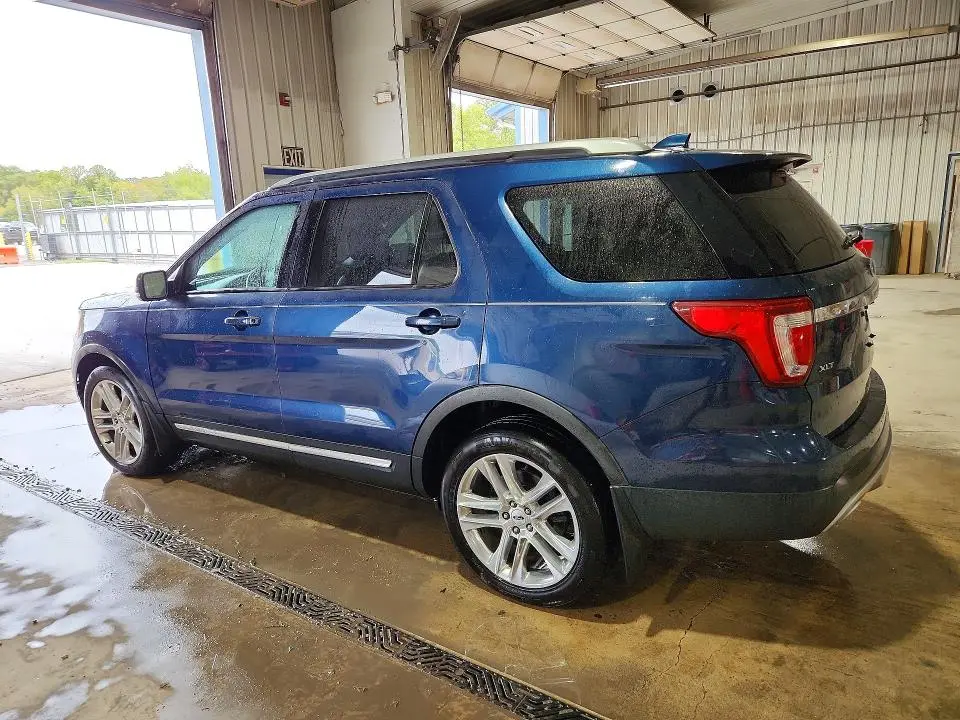2017 FORD EXPLORER XLT  
