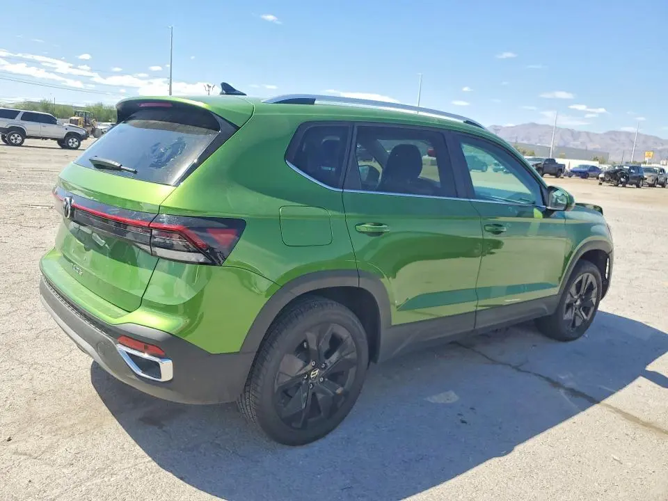 2025 VOLKSWAGEN TAOS SE  