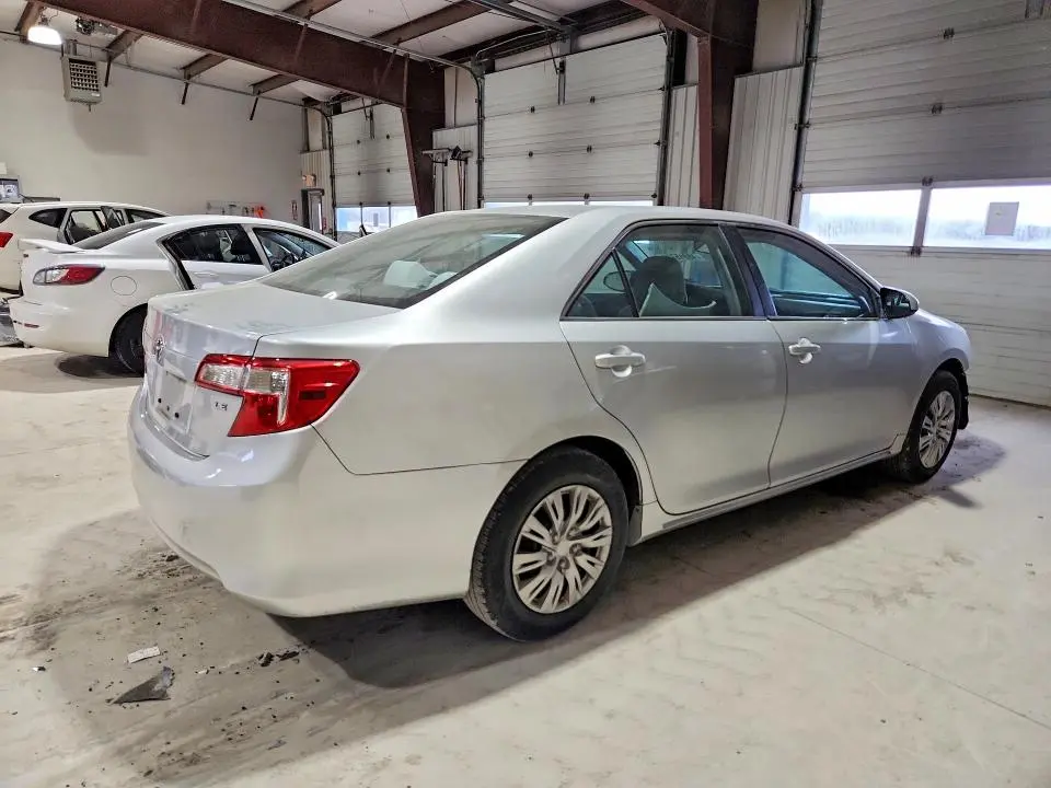 2013 TOYOTA CAMRY LE  