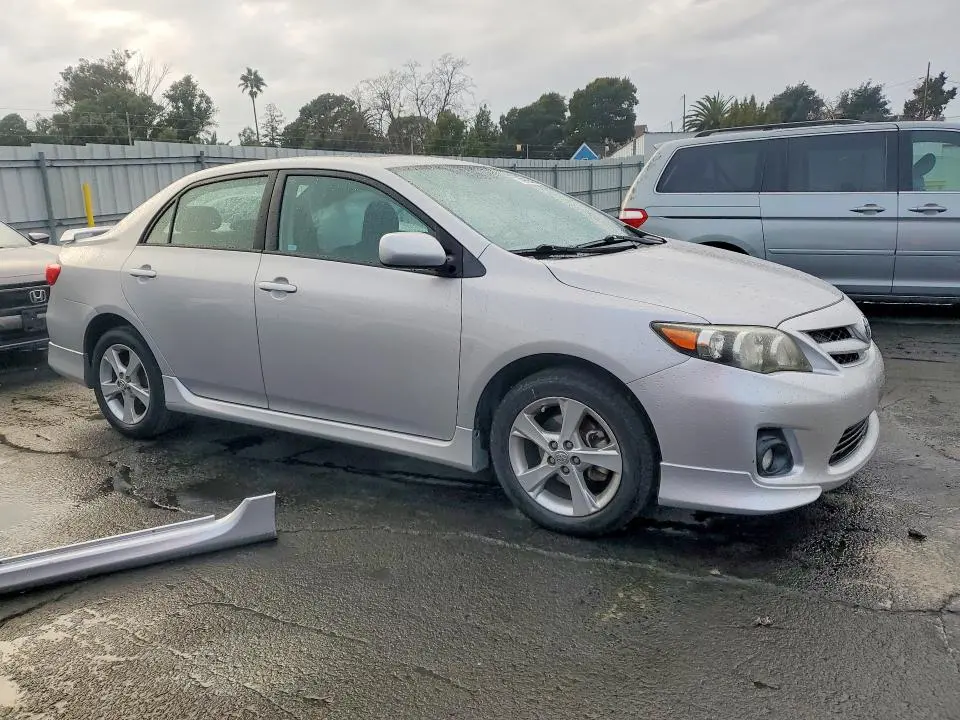 2011 TOYOTA COROLLA BASE  