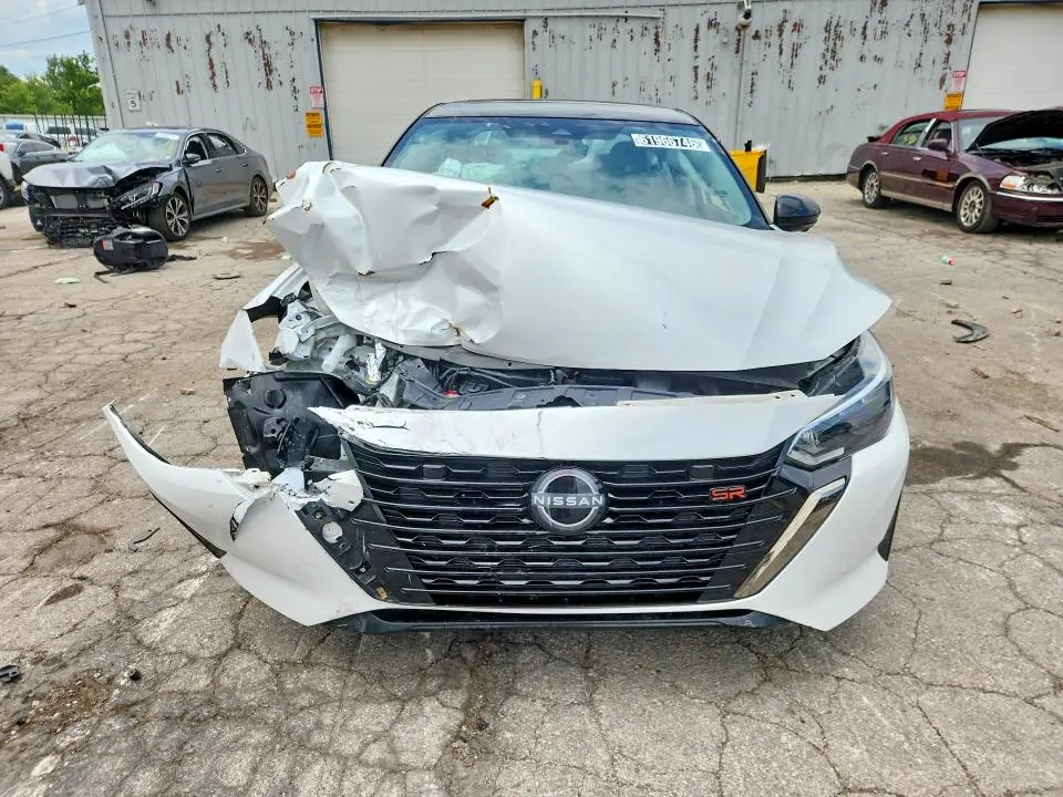 2025 NISSAN SENTRA SR  