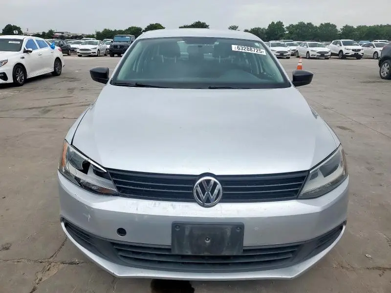 2013 VOLKSWAGEN JETTA BASE  