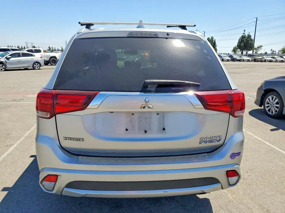 2018 MITSUBISHI OUTLANDER SE  