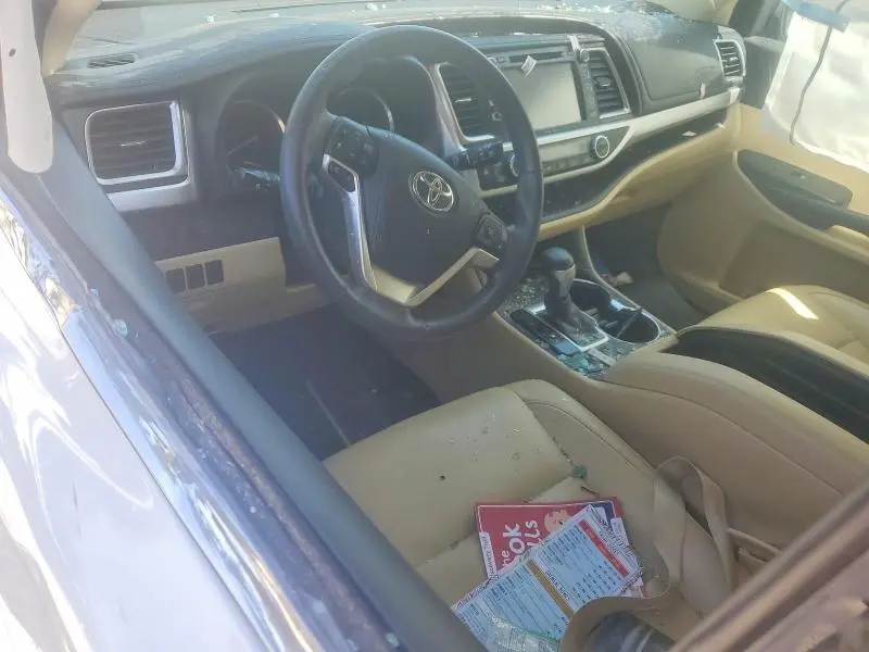2015 TOYOTA HIGHLANDER XLE  
