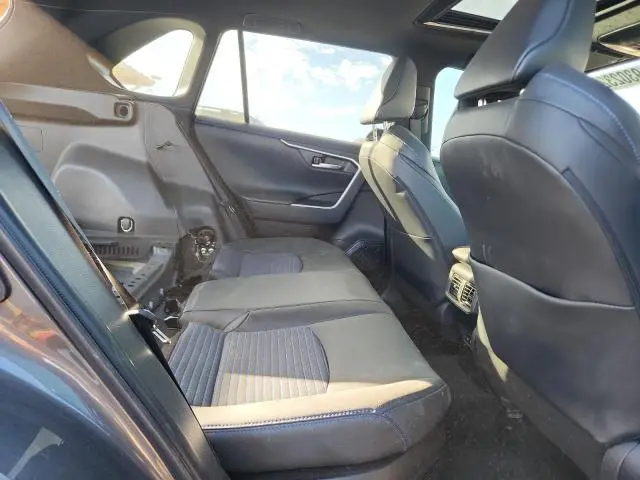 2025 TOYOTA RAV4 XSE  