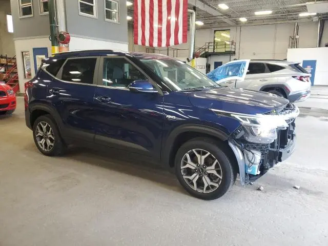 2022 KIA SELTOS EX  