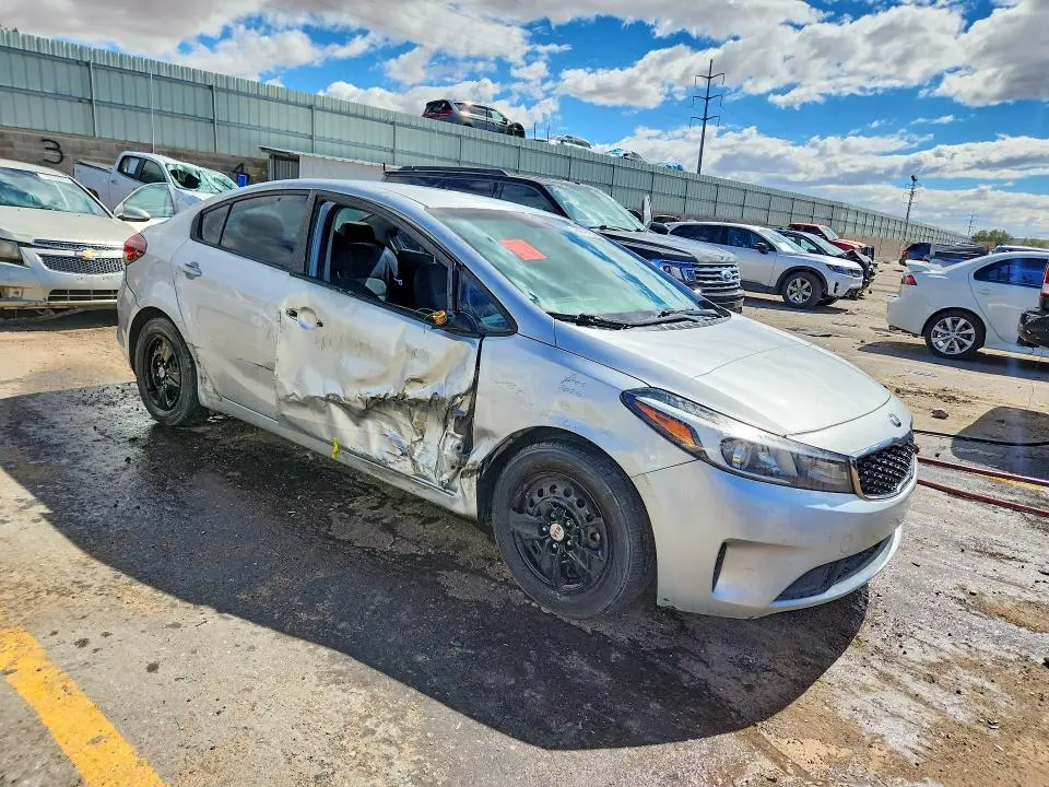 2017 KIA FORTE LX  