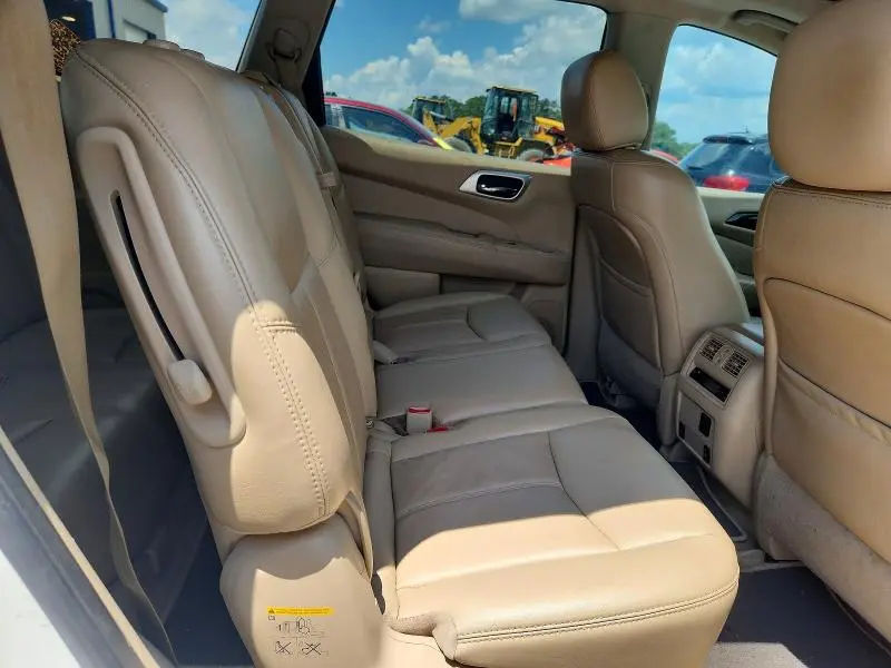 2015 NISSAN PATHFINDER SL  