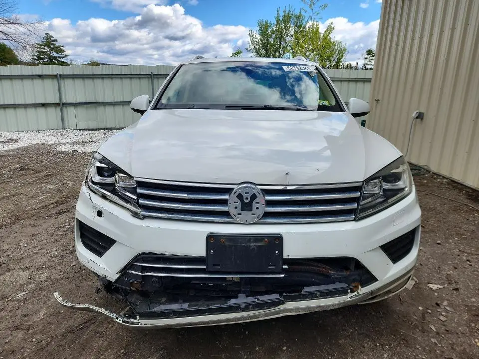 2015 VOLKSWAGEN TOUAREG V6 TDI  