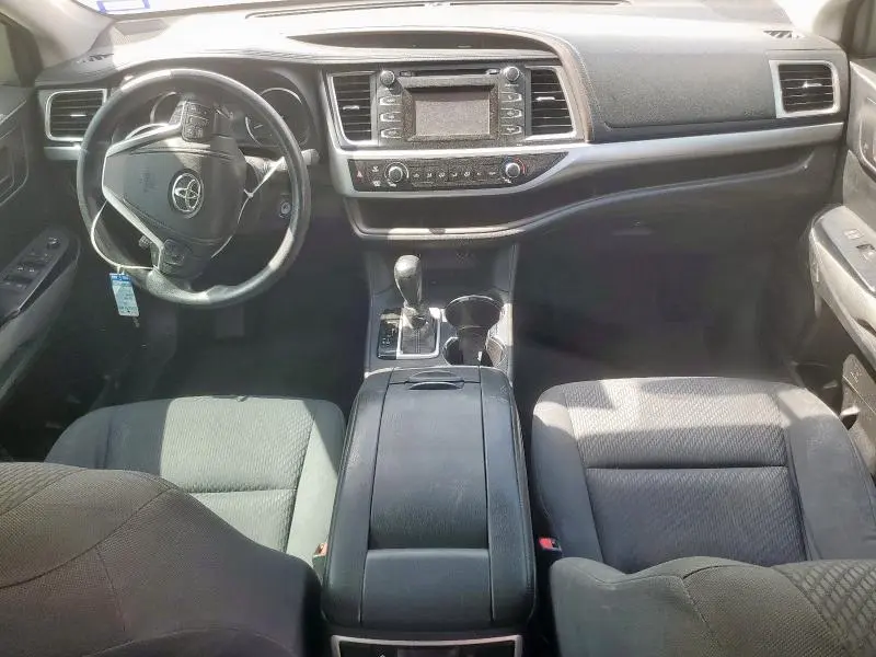 2015 TOYOTA HIGHLANDER LE  