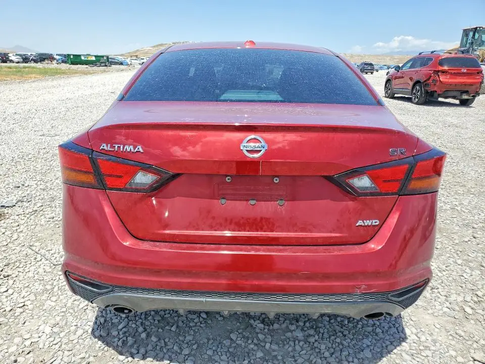 2019 NISSAN ALTIMA SR  