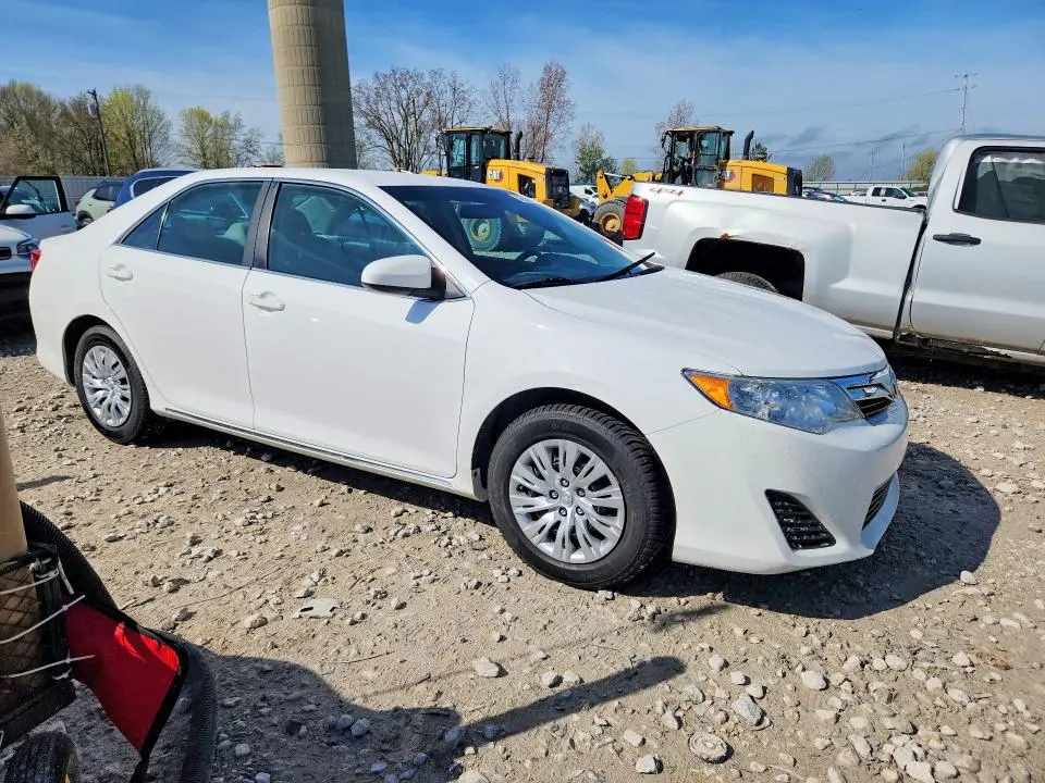 2013 TOYOTA CAMRY LE  