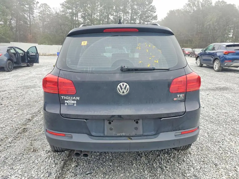 2017 VOLKSWAGEN TIGUAN S  