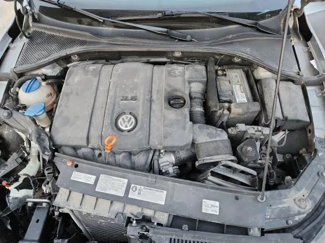 2012 VOLKSWAGEN PASSAT SE  