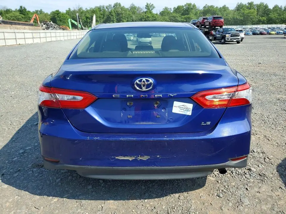 2018 TOYOTA CAMRY LE  