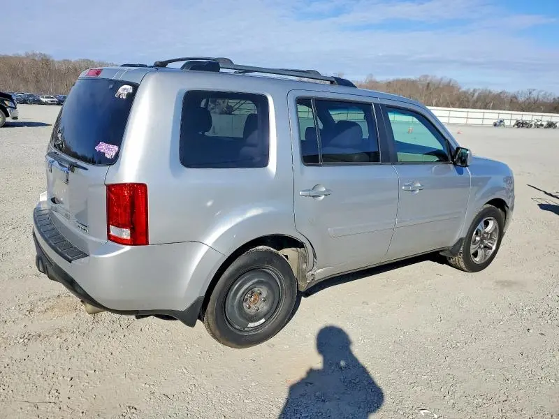 2015 HONDA PILOT SE  