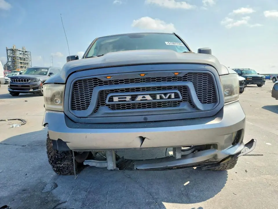 2013 RAM 1500 ST  
