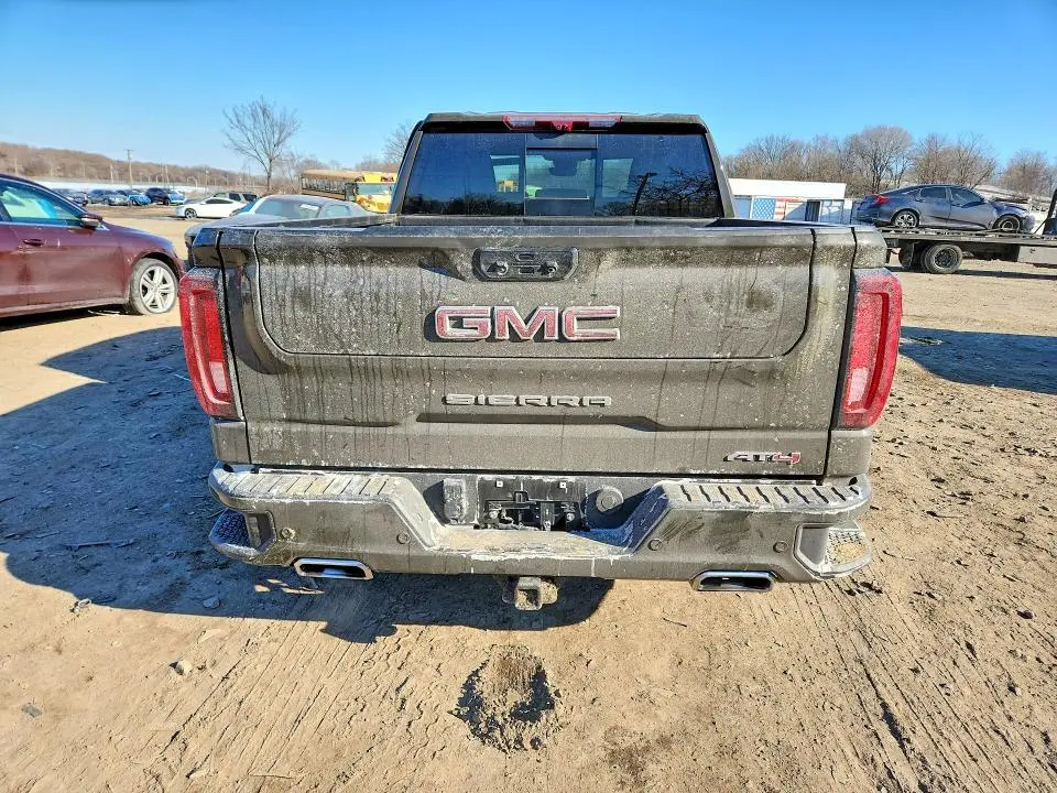 2024 GMC SIERRA K1500 AT4  