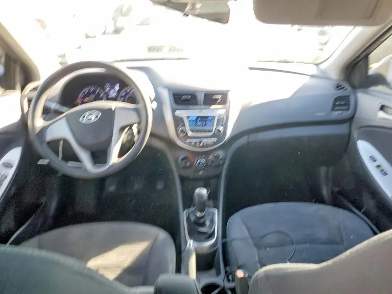 2015 HYUNDAI ACCENT GS  