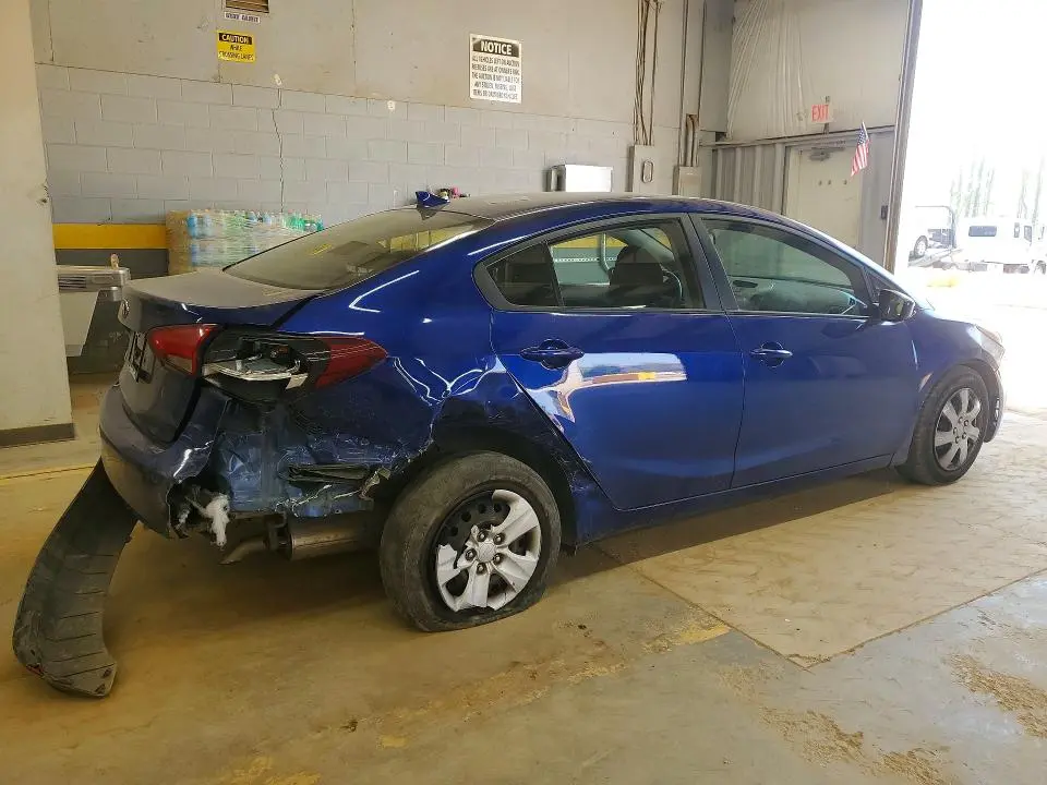 2017 KIA FORTE LX  