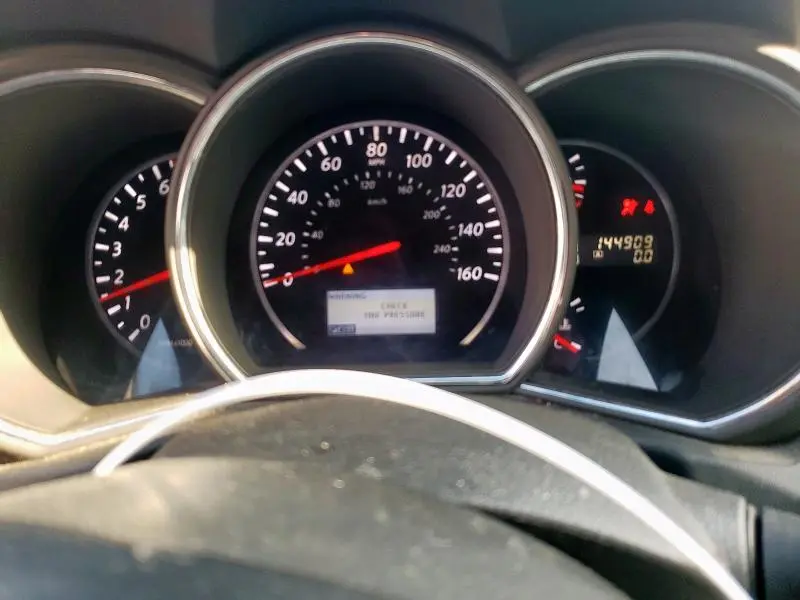 2013 NISSAN MURANO S  