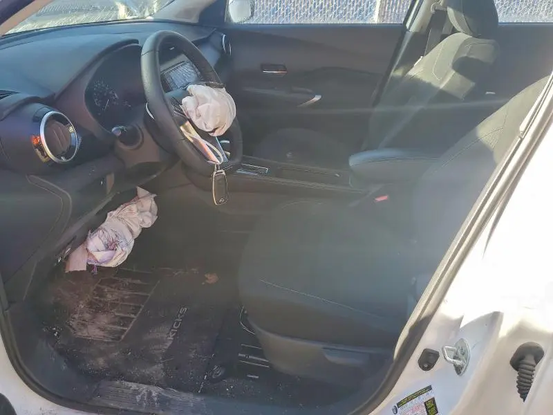 2023 NISSAN KICKS SV  