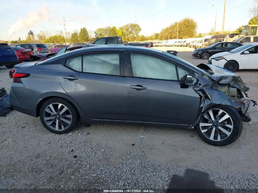 2020 NISSAN VERSA SR XTRONIC CVT