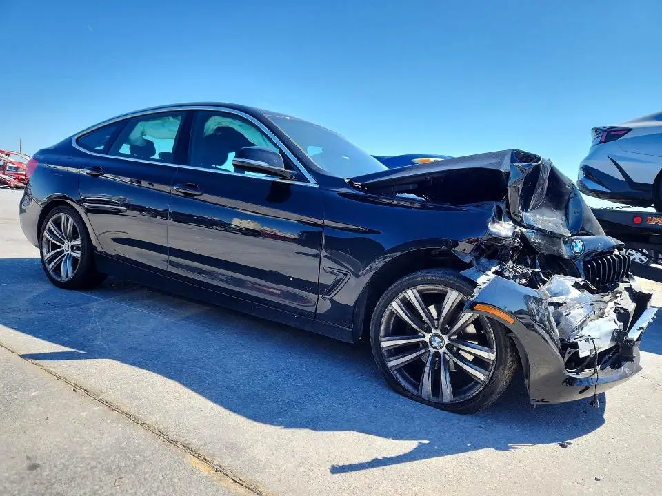 2018 BMW 330 XIGT  