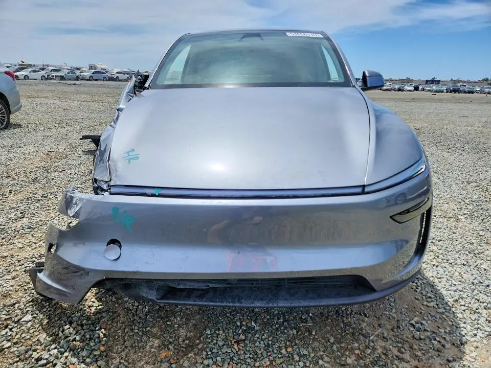 2026 TESLA MODEL Y   