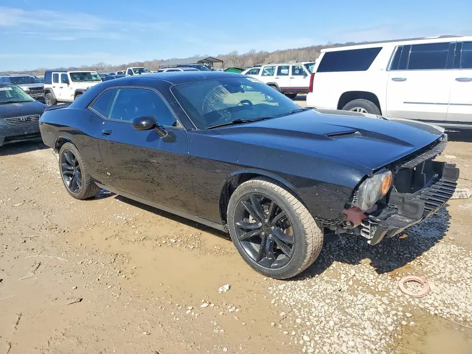 2016 DODGE CHALLENGER SXT  