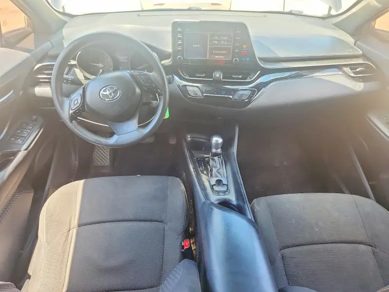 2019 TOYOTA C-HR LE  