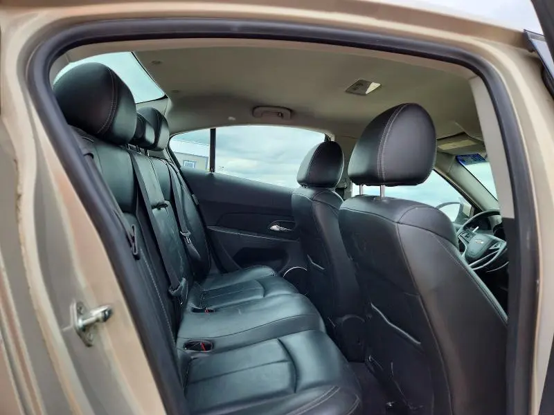 2011 CHEVROLET CRUZE LT  
