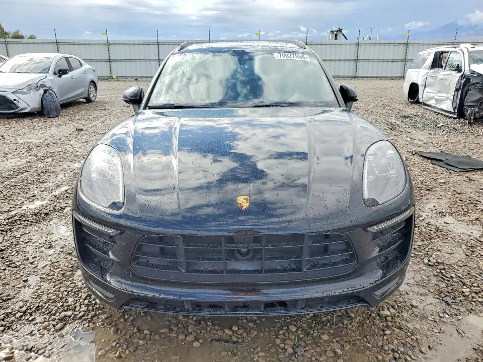 2017 PORSCHE MACAN GTS  