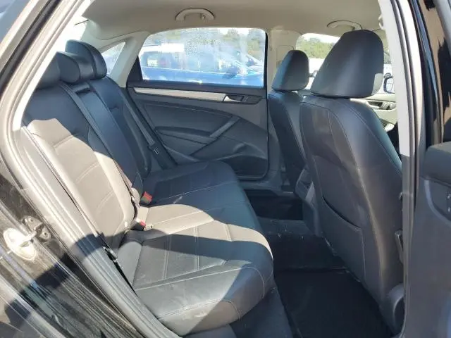 2015 VOLKSWAGEN PASSAT S  