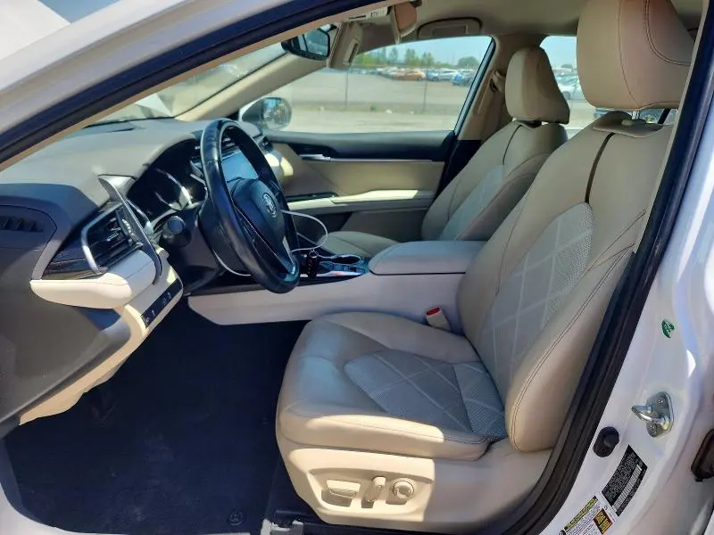 2019 TOYOTA CAMRY XLE  