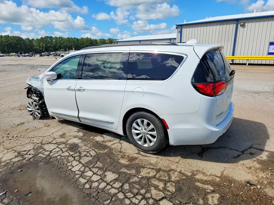 2017 CHRYSLER PACIFICA TOURING L  