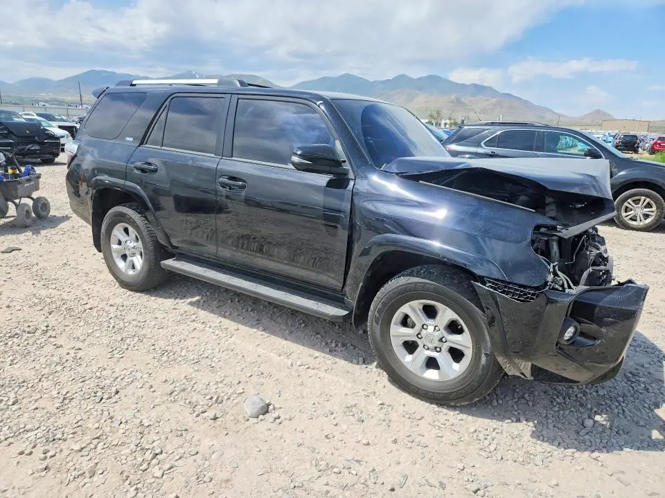 2024 TOYOTA 4RUNNER SR5 PREMIUM  