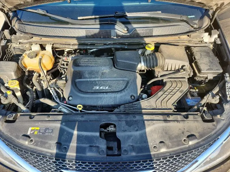 2017 CHRYSLER PACIFICA TOURING L PLUS  