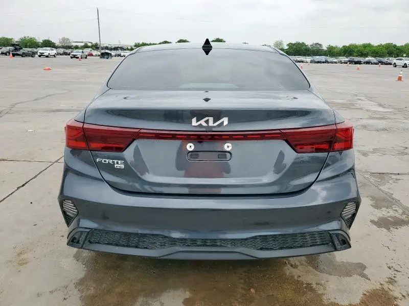 2024 KIA FORTE LX  