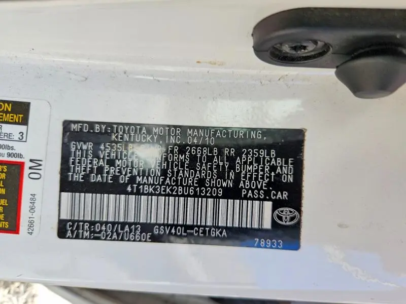 2011 TOYOTA CAMRY LE V6  