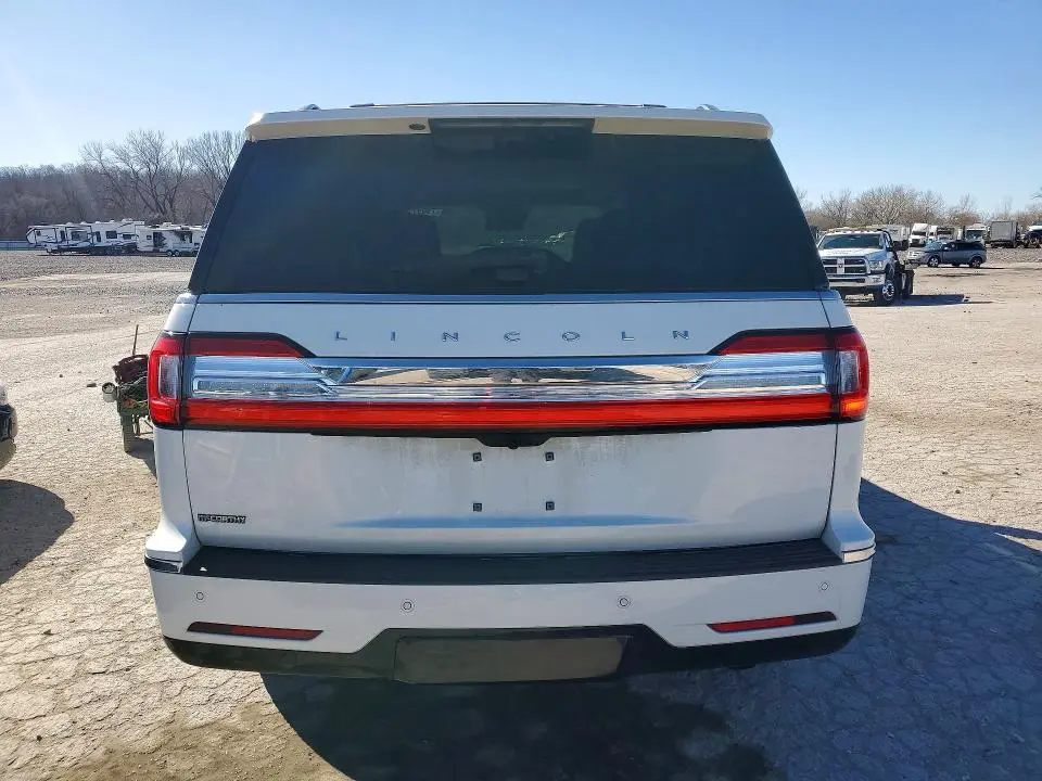 2021 LINCOLN NAVIGATOR RESERVE  