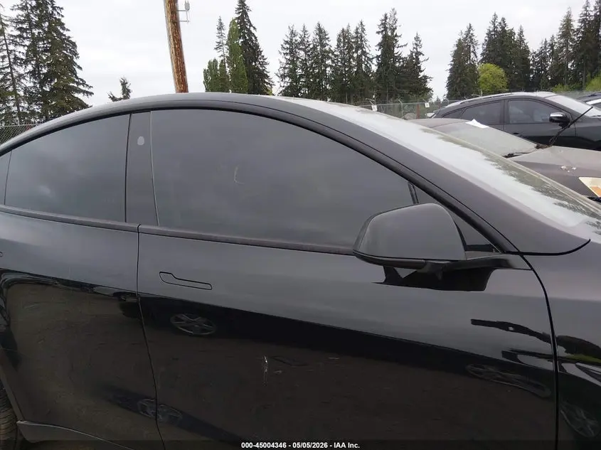 2024 TESLA MODEL Y LONG RANGE SINGLE MOTOR REAR-WHEEL DRIVE/RWD