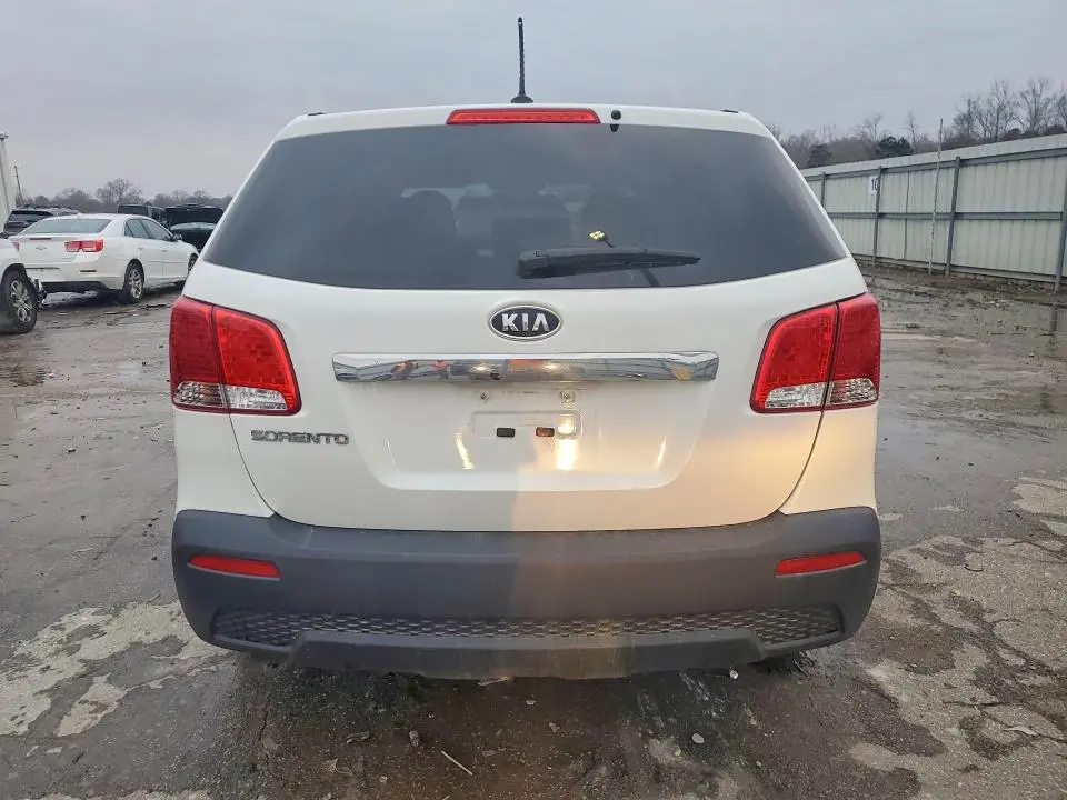 2012 KIA SORENTO BASE  