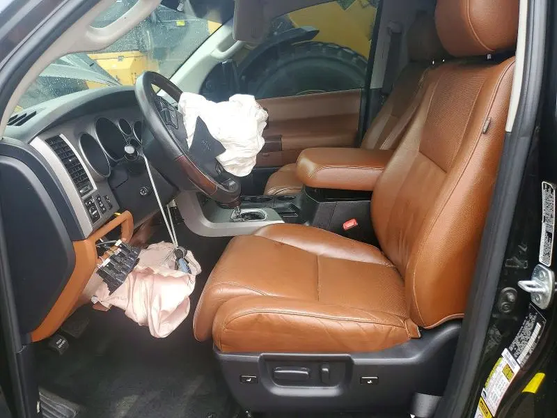 2013 TOYOTA SEQUOIA PLATINUM  