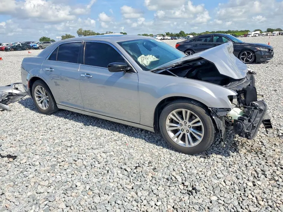 2016 CHRYSLER 300C   