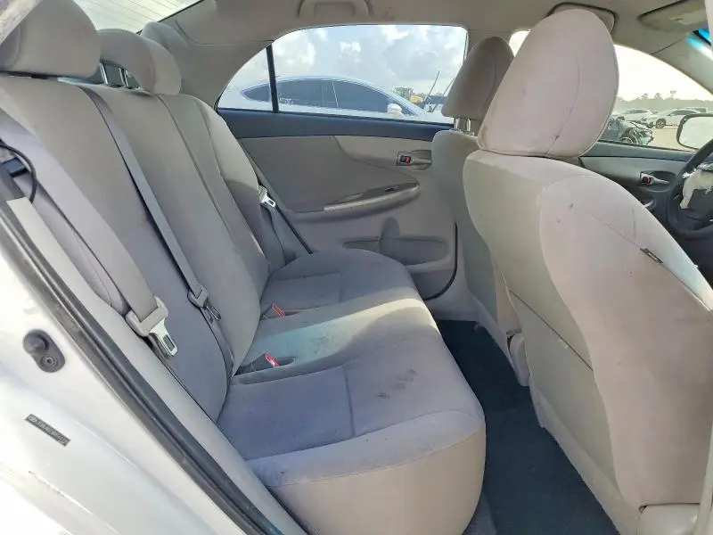2011 TOYOTA COROLLA LE  