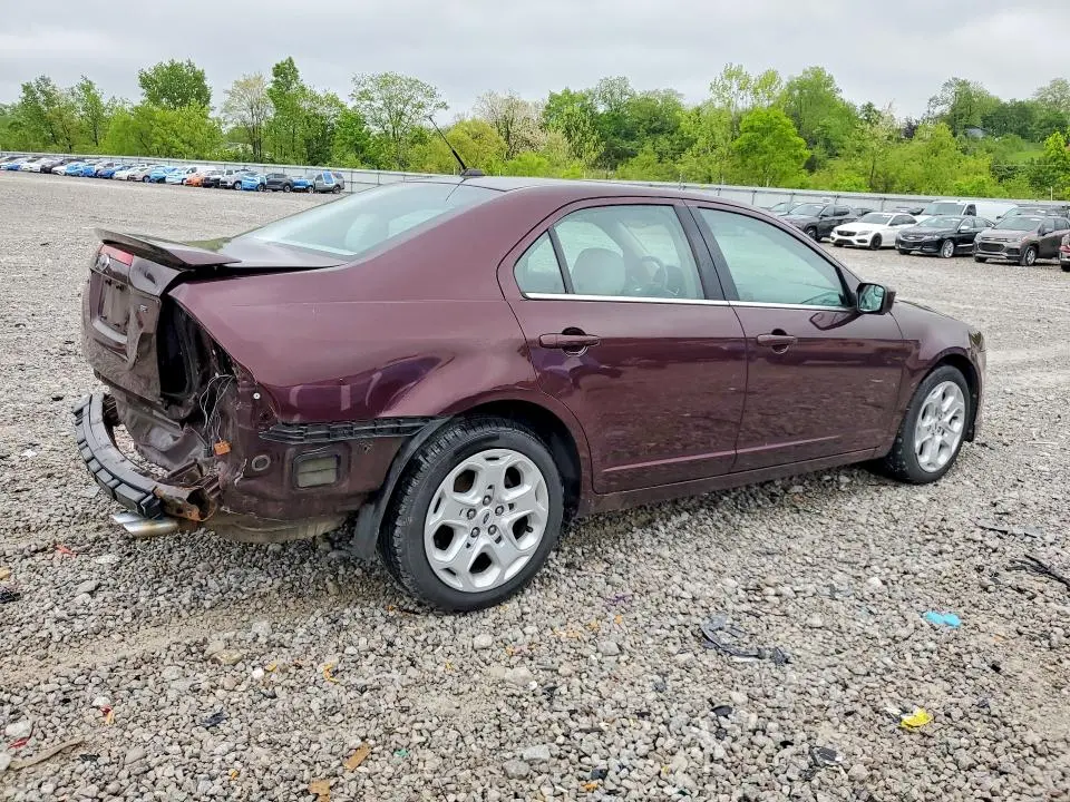 2011 FORD FUSION SE  