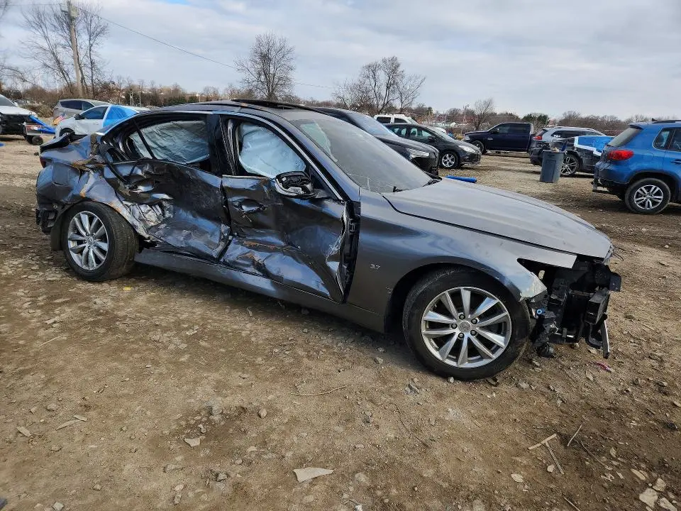 2015 INFINITI Q50 BASE  