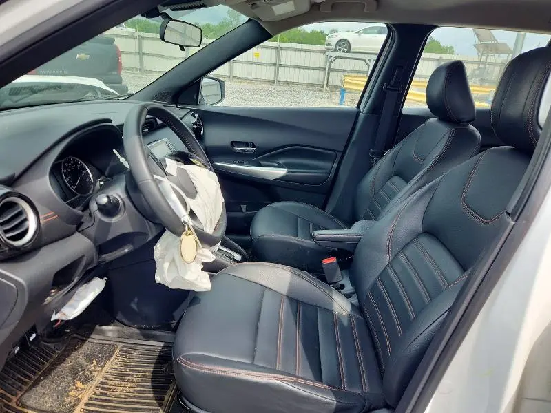 2020 NISSAN KICKS SR  